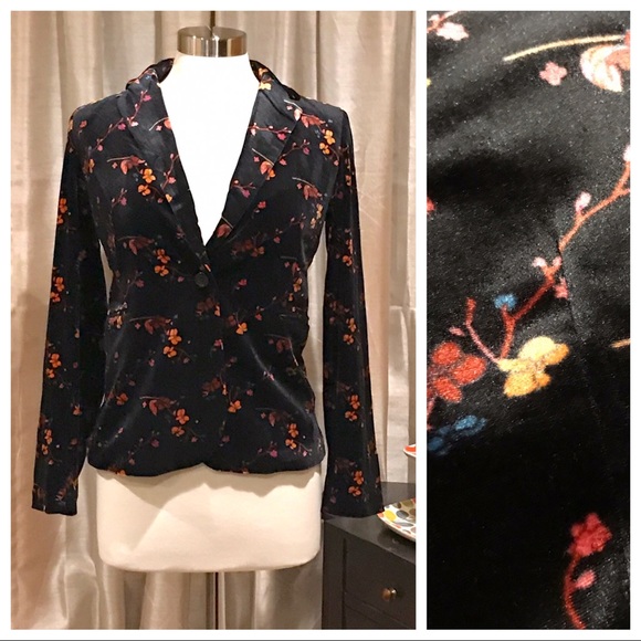 Cynthia Rowley Jackets & Blazers - 💜3/$15 Cynthia Rowley Velour Floral Jacket Sz S